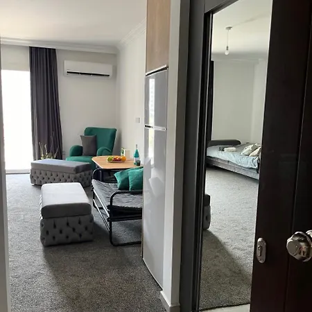 Cyprus Chill * Trikomo